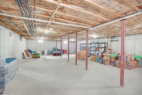 42 Daggett Avenue Vineyard Haven MA 02568