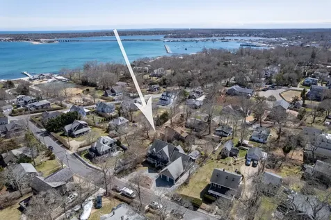 42 Daggett Avenue Vineyard Haven MA 02568