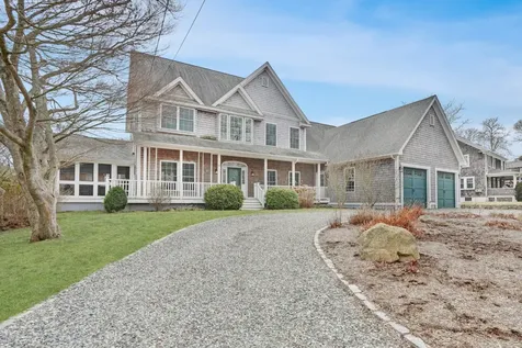 42 Daggett Avenue Vineyard Haven MA 02568