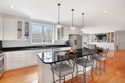 42 Daggett Avenue Vineyard Haven MA 02568