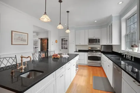 42 Daggett Avenue Vineyard Haven MA 02568