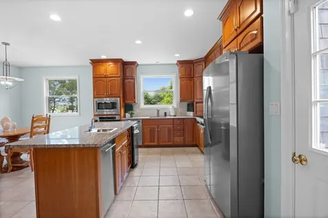 267 Barnes Road Oak Bluffs MA 02557