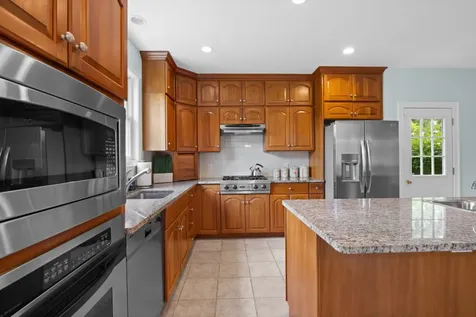 267 Barnes Road Oak Bluffs MA 02557