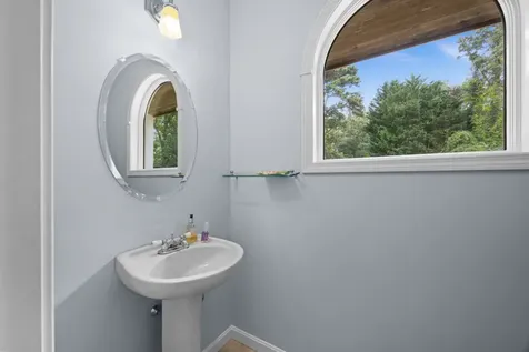 267 Barnes Road Oak Bluffs MA 02557