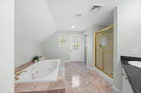 267 Barnes Road Oak Bluffs MA 02557