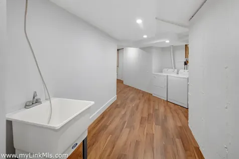 267 Barnes Road Oak Bluffs MA 02557