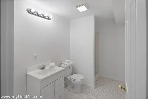 267 Barnes Road Oak Bluffs MA 02557