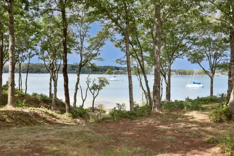 267 Barnes Road Oak Bluffs MA 02557