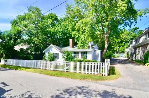 11 Norton Street Edgartown MA 02539