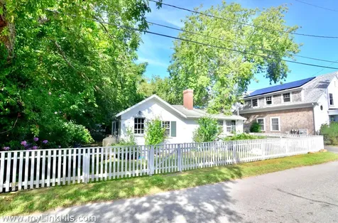 11 Norton Street Edgartown MA 02539