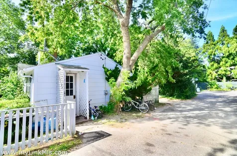 11 Norton Street Edgartown MA 02539