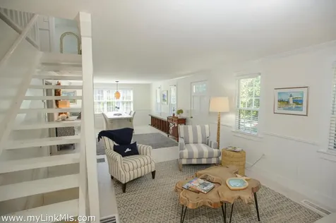 8 Massasoit Road Edgartown MA 02539