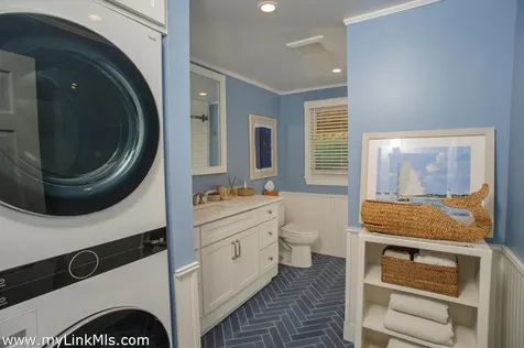 8 Massasoit Road Edgartown MA 02539