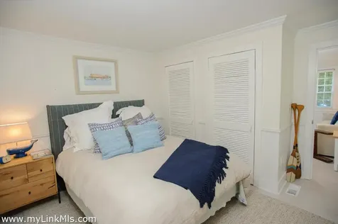 8 Massasoit Road Edgartown MA 02539