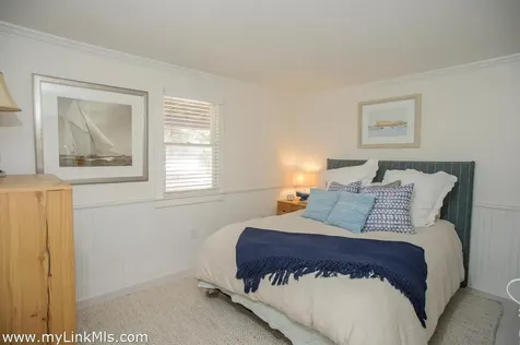 8 Massasoit Road Edgartown MA 02539