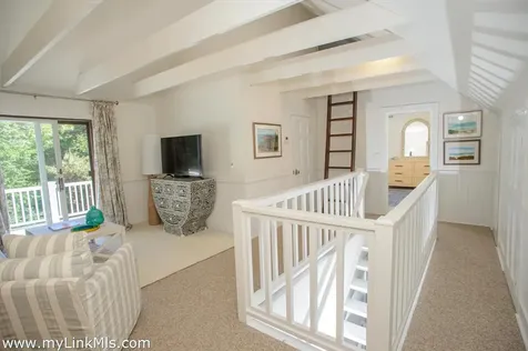 8 Massasoit Road Edgartown MA 02539