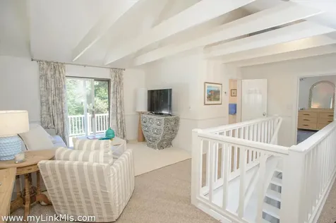 8 Massasoit Road Edgartown MA 02539