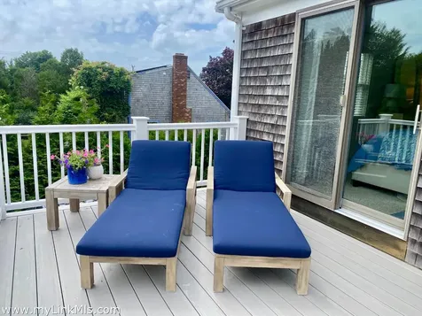 8 Massasoit Road Edgartown MA 02539