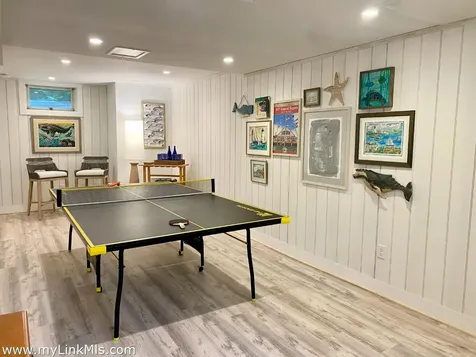 8 Massasoit Road Edgartown MA 02539