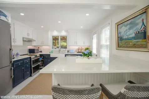 8 Massasoit Road Edgartown MA 02539