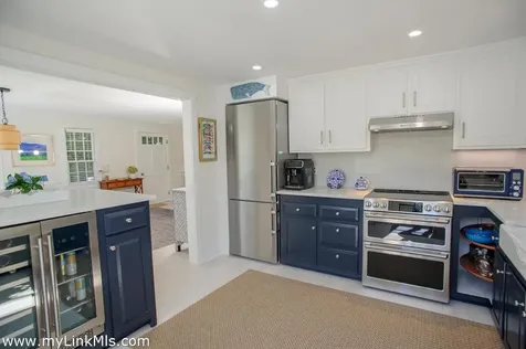 8 Massasoit Road Edgartown MA 02539