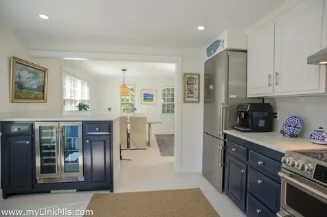 8 Massasoit Road Edgartown MA 02539