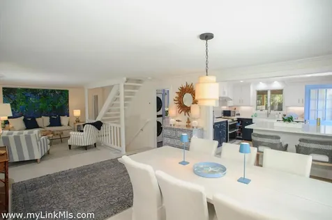 8 Massasoit Road Edgartown MA 02539