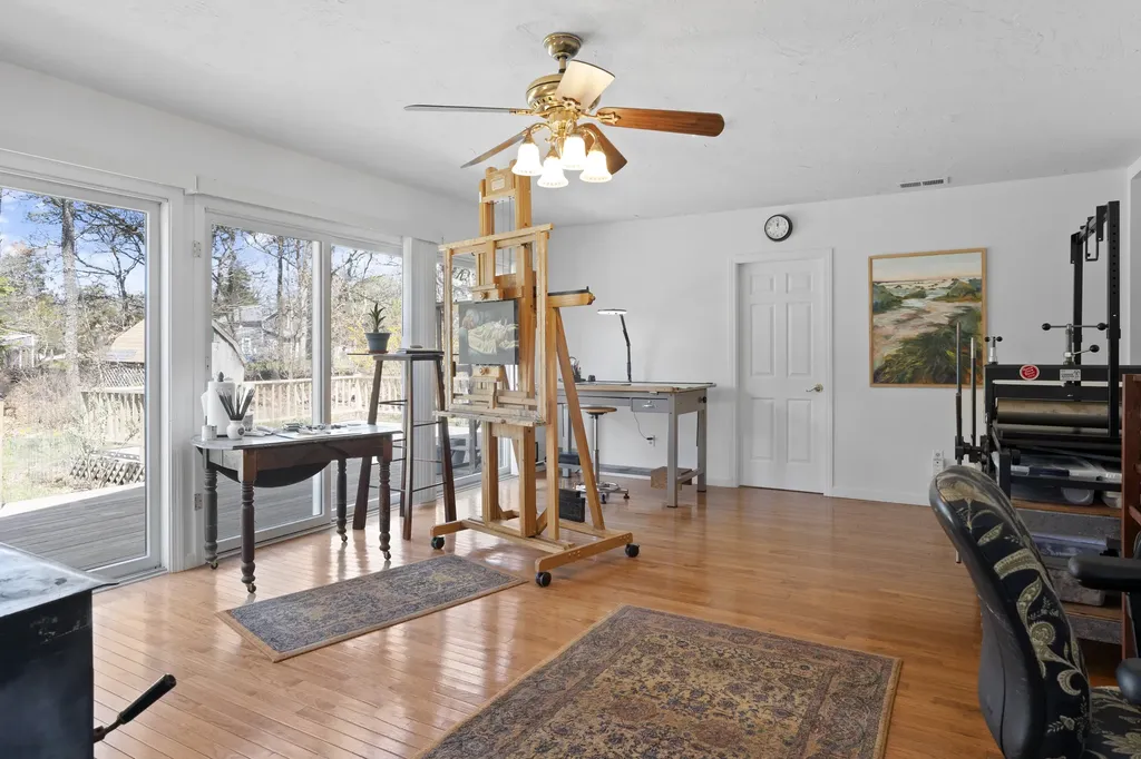 9 Sampson Avenue Edgartown MA 02539