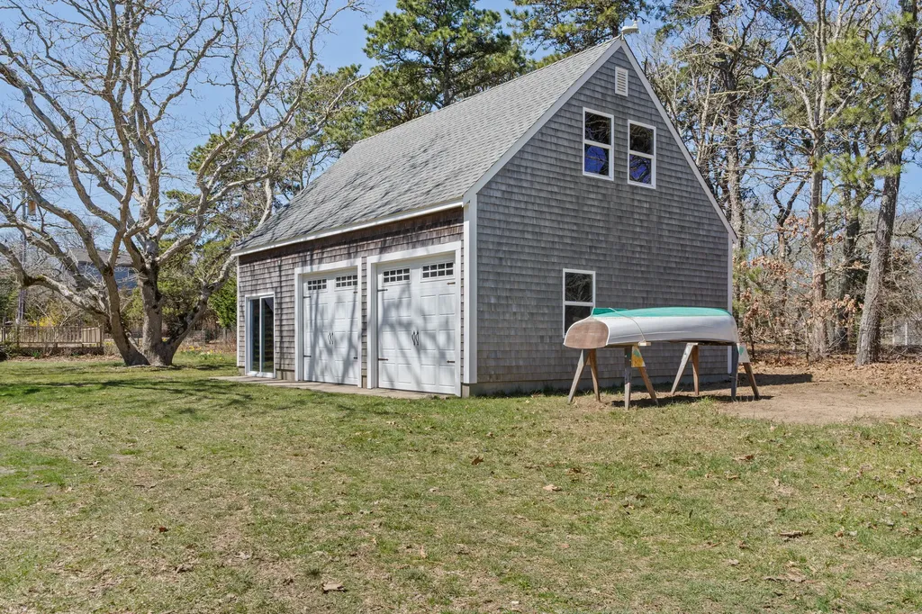 9 Sampson Avenue Edgartown MA 02539