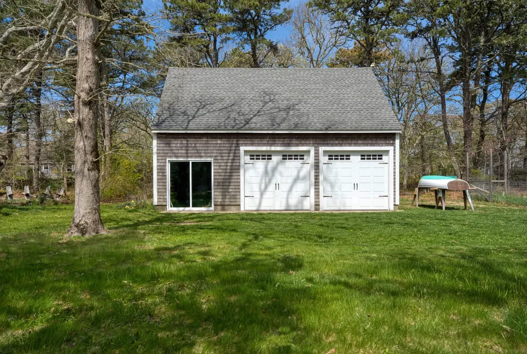 9 Sampson Avenue Edgartown MA 02539