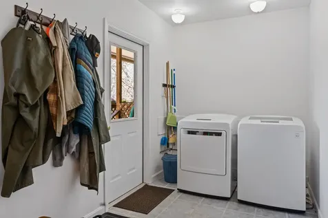 9 Sampson Avenue Edgartown MA 02539