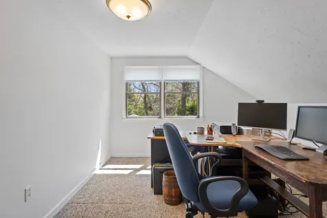 9 Sampson Avenue Edgartown MA 02539