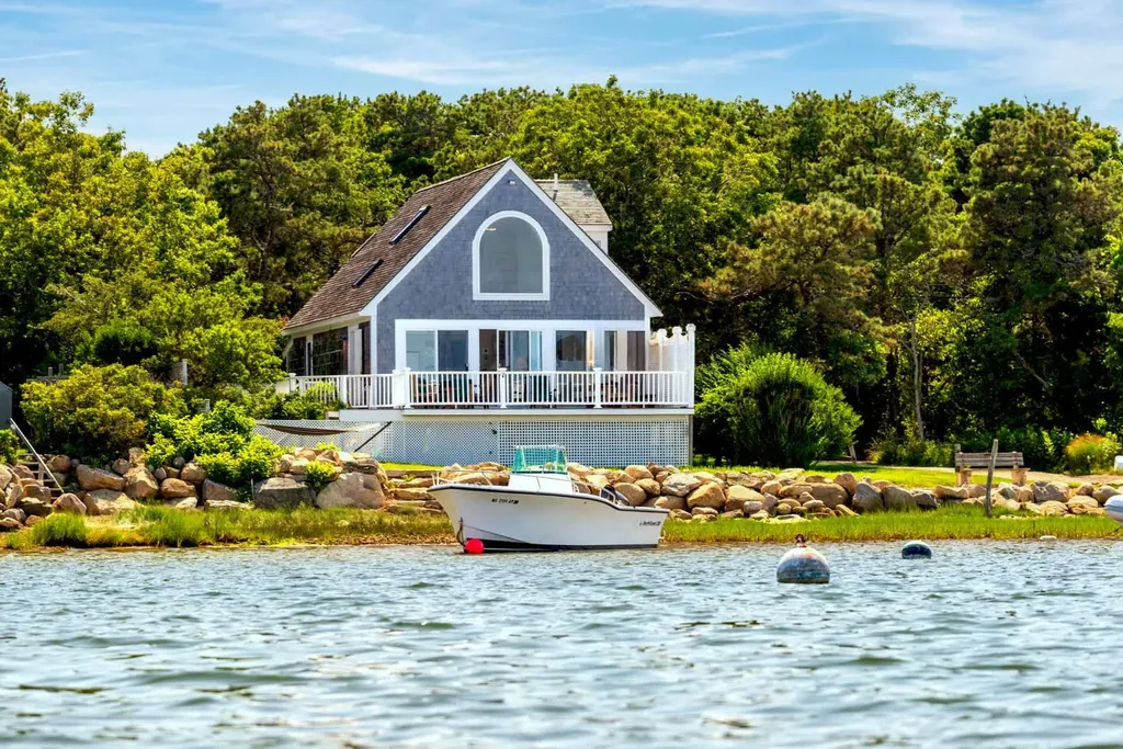 31 The Boulevard Edgartown MA 02539