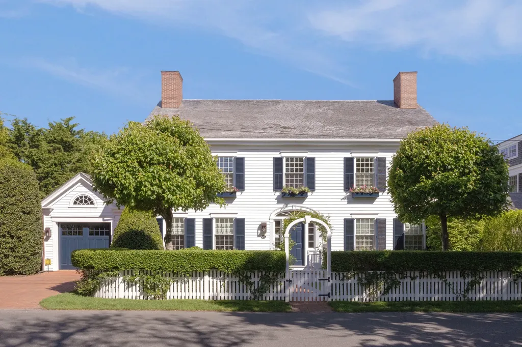 52 Fuller Street Edgartown MA 02539