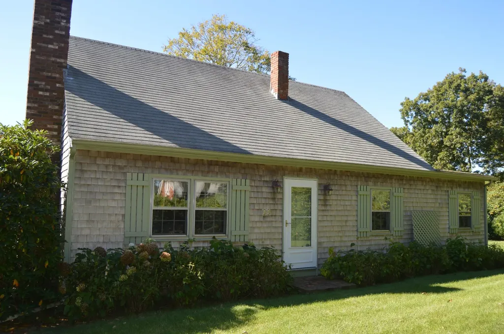 14 Galway Road West Tisbury MA 02575