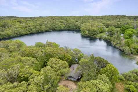 5 Scottys Lane West Tisbury MA 02575