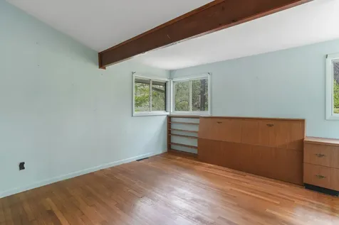 5 Scottys Lane West Tisbury MA 02575