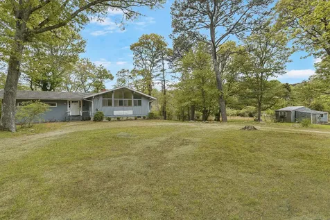 5 Scottys Lane West Tisbury MA 02575