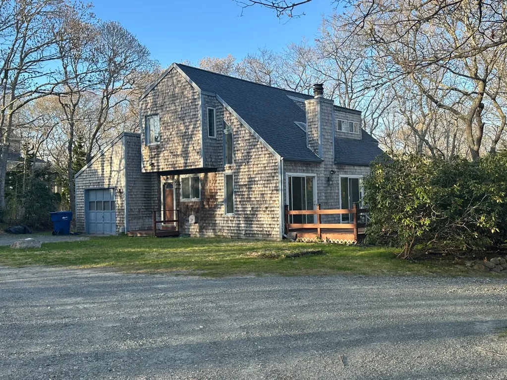 16 Hye Road Edgartown MA 02539