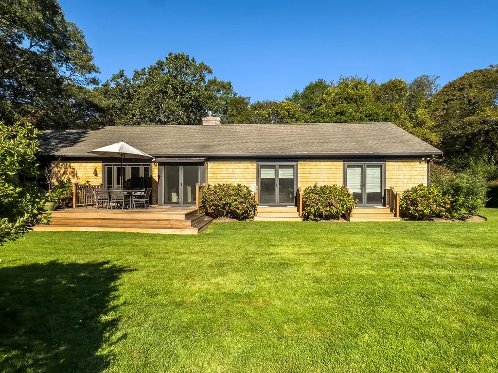 31 Josiah Sachem Way West Tisbury MA 02575