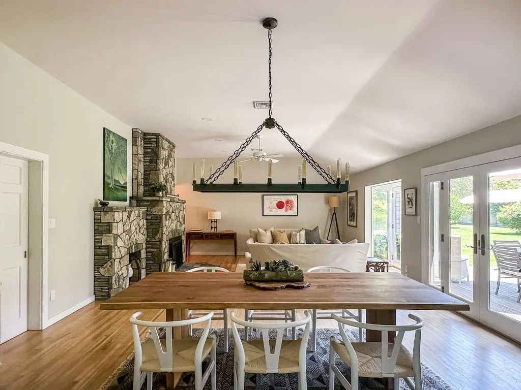 31 Josiah Sachem Way West Tisbury MA 02575