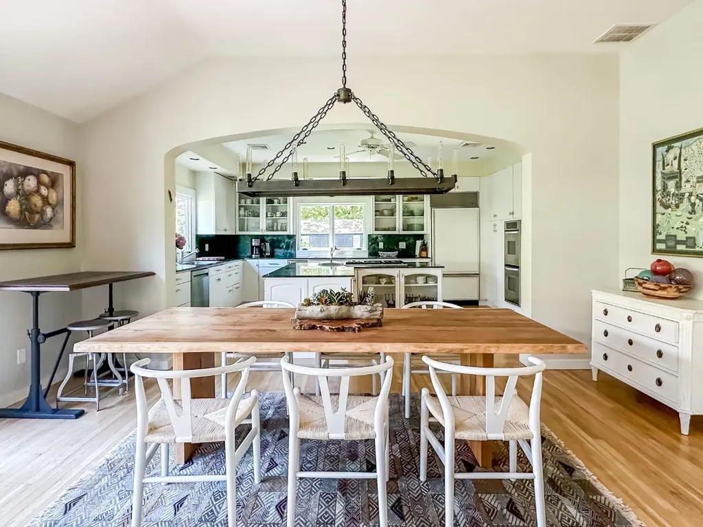 31 Josiah Sachem Way West Tisbury MA 02575