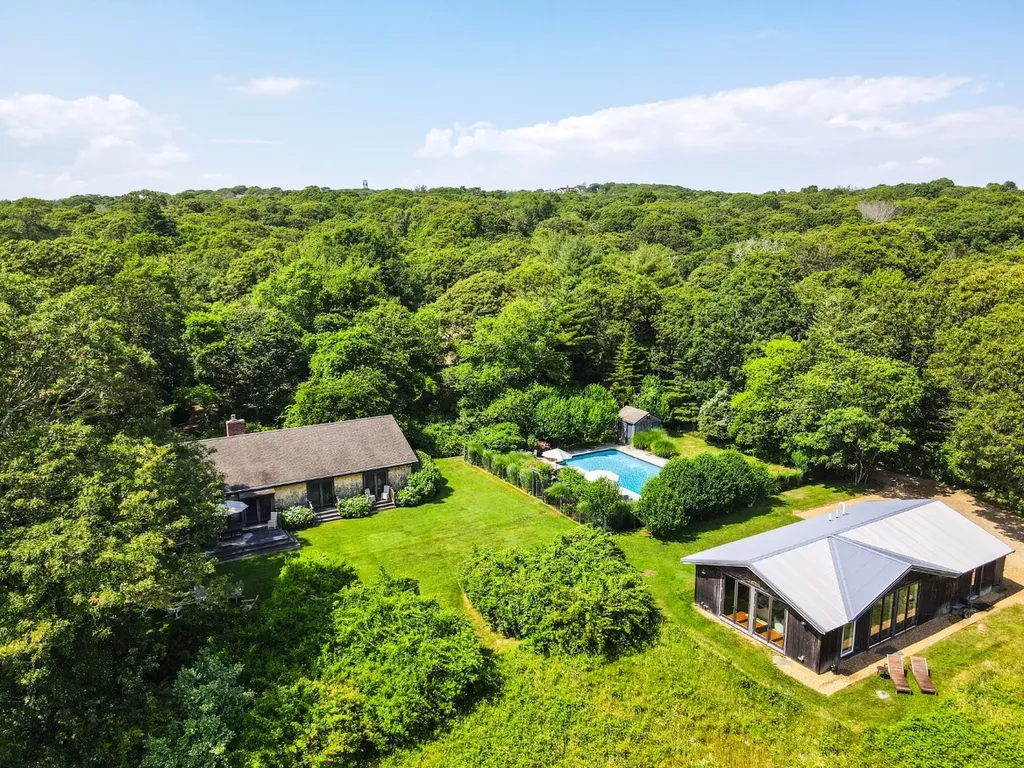 31 Josiah Sachem Way West Tisbury MA 02575