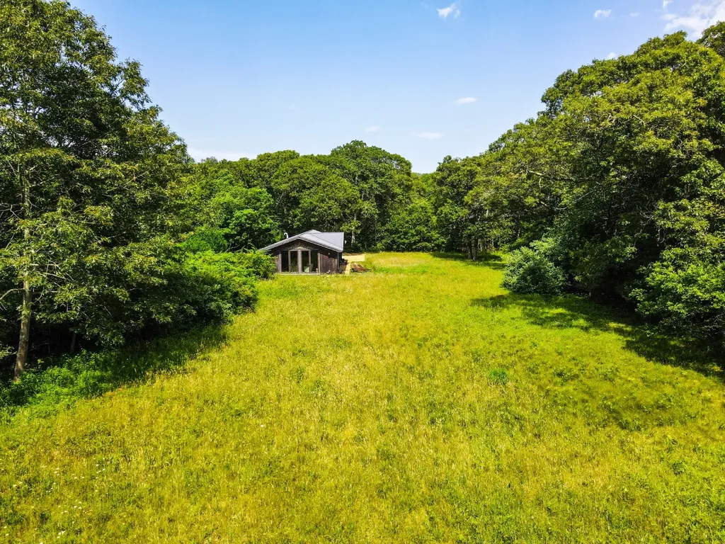 31 Josiah Sachem Way West Tisbury MA 02575