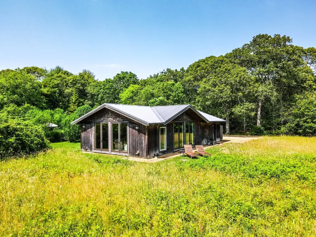 31 Josiah Sachem Way West Tisbury MA 02575