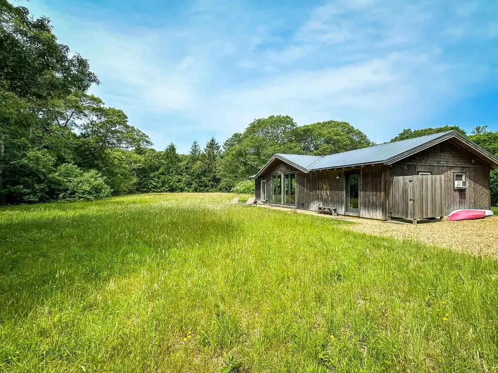 31 Josiah Sachem Way West Tisbury MA 02575