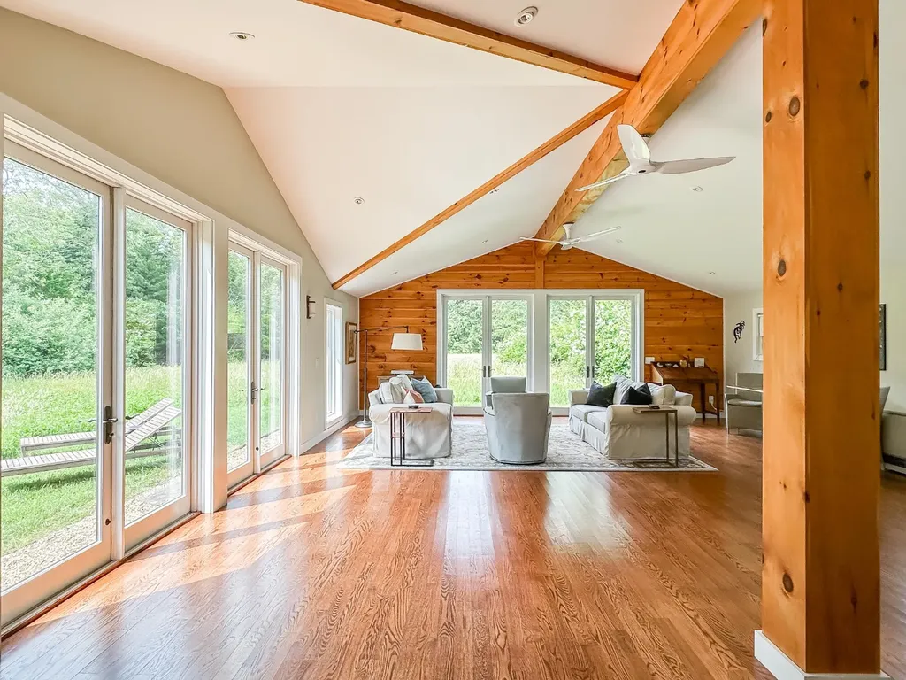 31 Josiah Sachem Way West Tisbury MA 02575