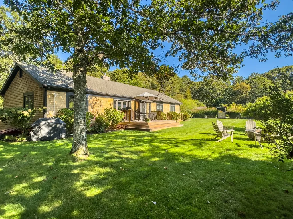 31 Josiah Sachem Way West Tisbury MA 02575