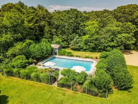 31 Josiah Sachem Way West Tisbury MA 02575