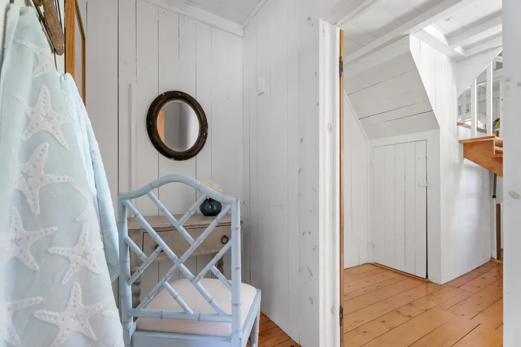 16 Atlantic Avenue Oak Bluffs MA 02557